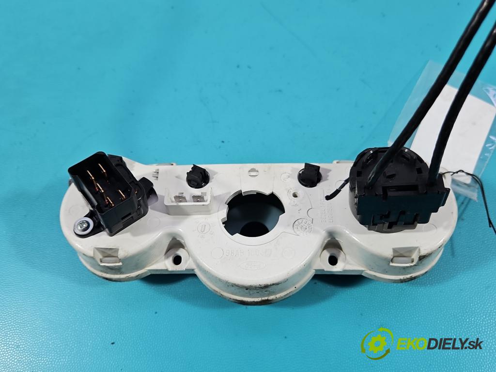 Ford Focus Mk1 1998-2004 1.6 16V 101 HP manual 74 kW 1596 cm3 5- panel kúrenia 1S4H-18C419-BA