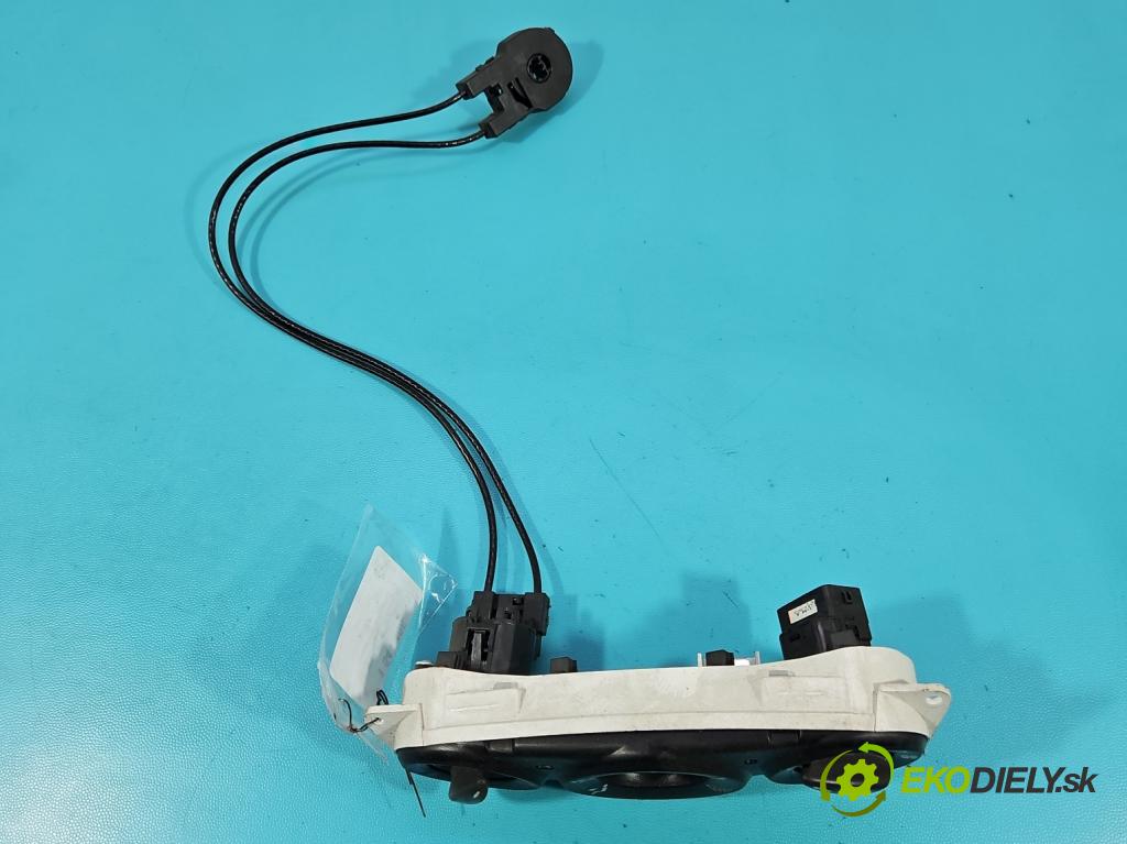 Ford Focus Mk1 1998-2004 1.6 16V 101 HP manual 74 kW 1596 cm3 5- panel kúrenia 1S4H-18C419-BA
