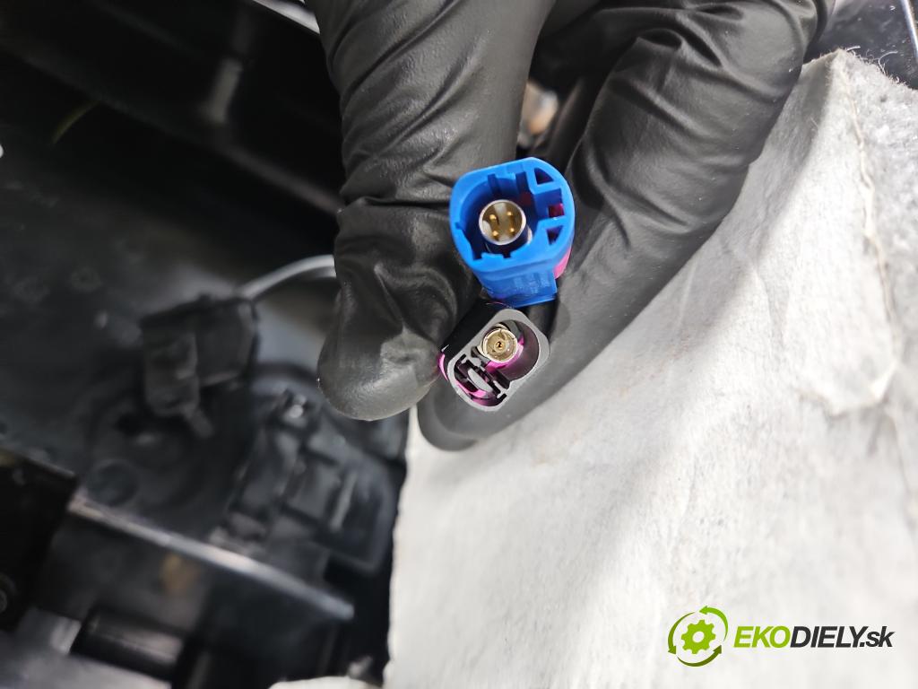 Bmw X6 E71 2007–2014 3.0d 306KM automatic 225 kW 2993 cm3 5- operadlo 5096203 (Lakťová opierka)