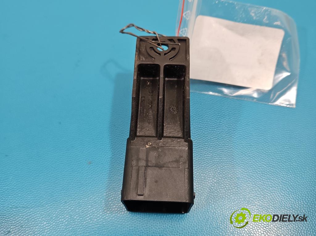 Citroen C4 Cactus 2014-2020 1.6 hdi 92 HP automatic 68 kW 1560 cm3 5- Relé: svíčky: zařicích: 9802424080 (Relé)