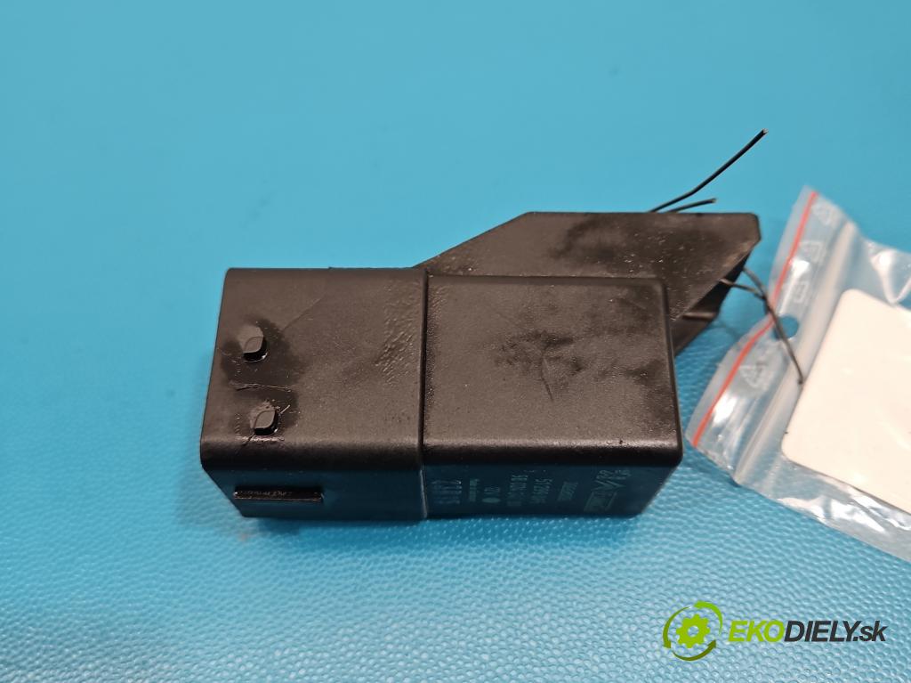 Citroen C4 Cactus 2014-2020 1.6 hdi 92 HP automatic 68 kW 1560 cm3 5- Relé: svíčky: zařicích: 9802424080 (Relé)