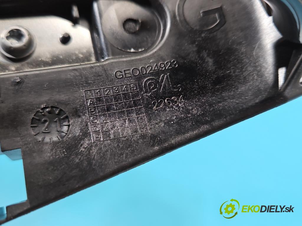 Peugeot 2008 II 2019- 1.2 12V 131 HP automatic 96 kW 1199 cm3 5- rukoväť predné ľavé mimo: 9802977380 (Kľučka dverí vonkajšia predná ľavá)