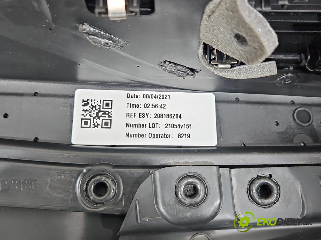 Peugeot 2008 II 2019- 1.2 12V 131 HP automatic 96 kW 1199 cm3 5- Čalounictví: dvere predné pravé 98423698ZD