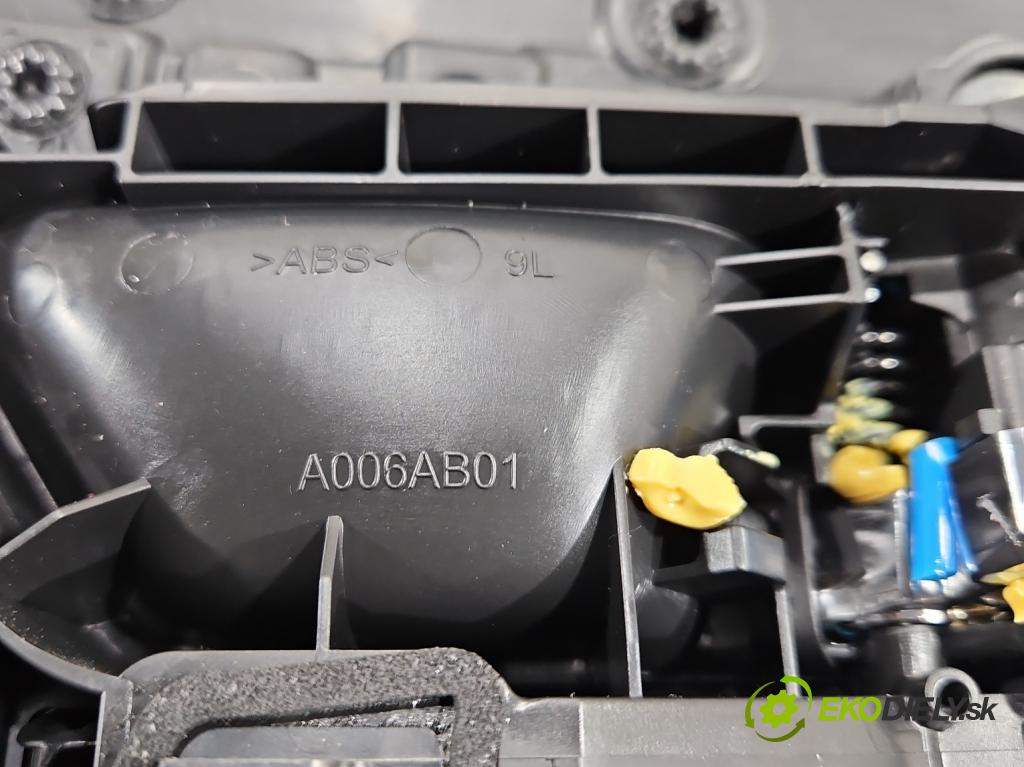 Peugeot 2008 II 2019- 1.2 12V 131 HP automatic 96 kW 1199 cm3 5- Čalounictví: dvere zadné ľavé 98424827ZD