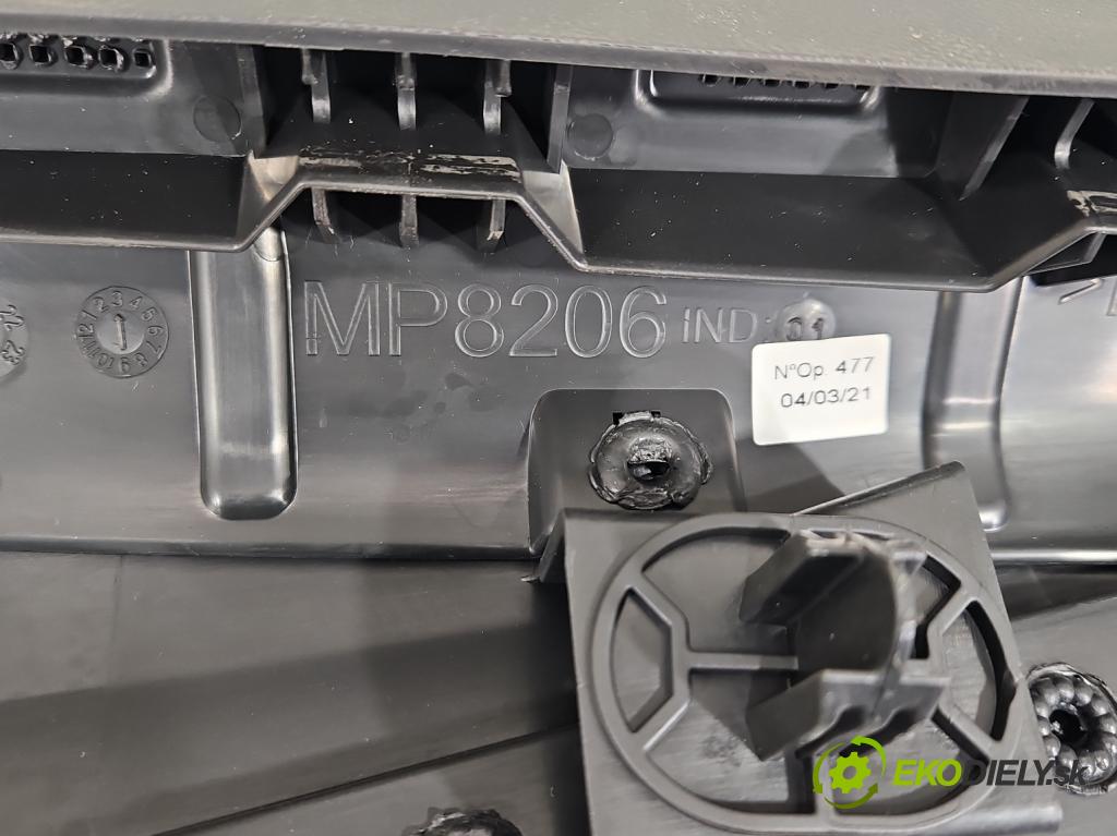 Peugeot 2008 II 2019- 1.2 12V 131 HP automatic 96 kW 1199 cm3 5- Čalounictví: dvere zadné pravé 98424826ZD