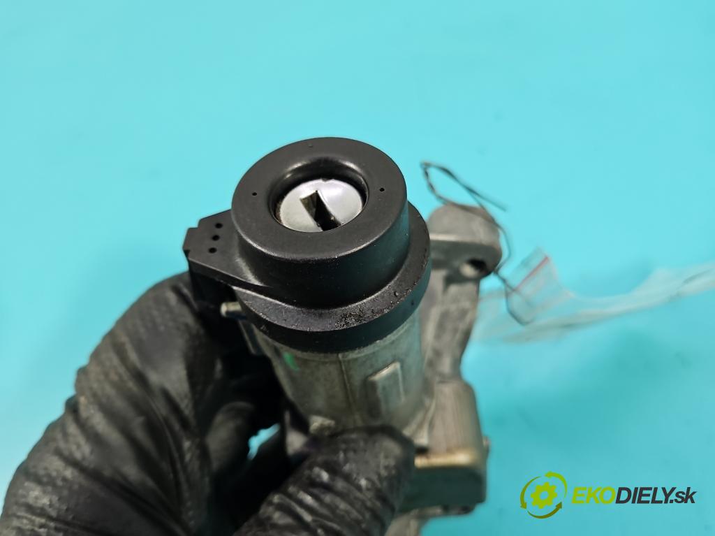 Vw Polo IV 9N 2001-2009 1.2 12V 69KM manual 51 kW 1198 cm3 5- Spínačka 4B0905851Q (Spínacia skrinka)