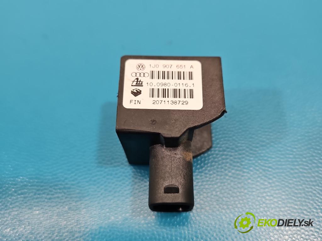 Vw Golf IV 1997-2003 1.9 tdi 101 HP manual 74 kW 1896 cm3 5- snímač ESP 1J0907651A