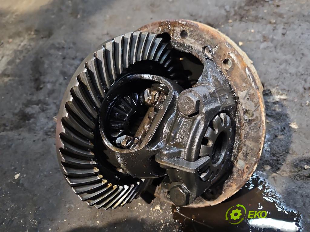 Land rover Discovery I 1989-1998 2.5 TD 113 HP manual 83 kW 2497 cm3 3- Most: zadní: