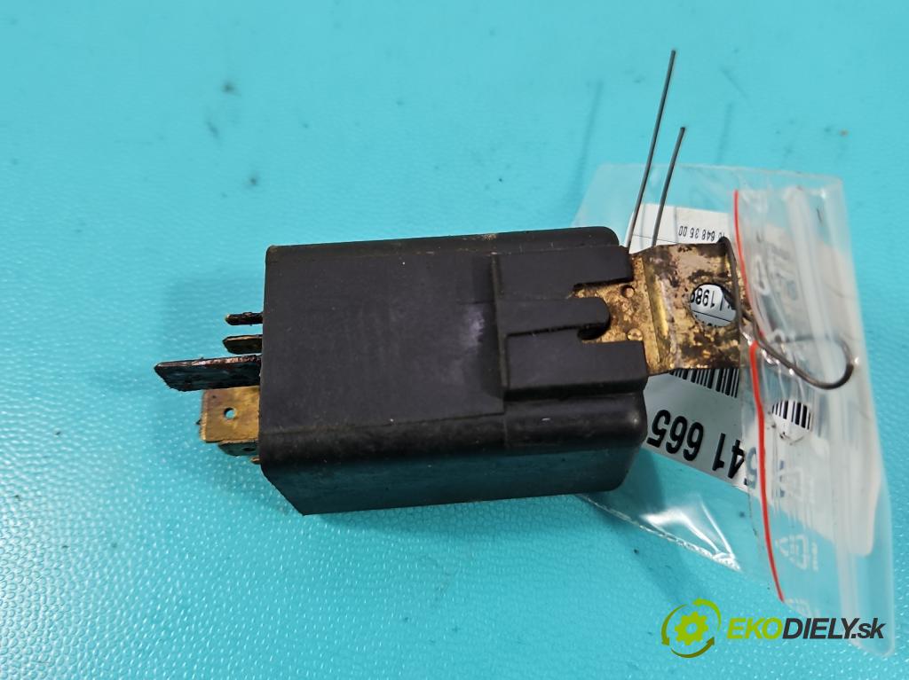 Land rover Discovery I 1989-1998 2.5 TD 113 HP manual 83 kW 2497 cm3 3- Relé: svíčky: zařicích:  (Relé)