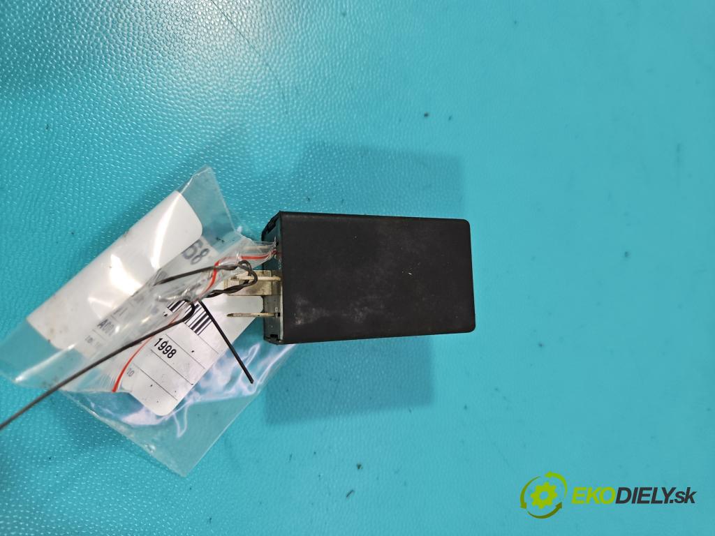 Land rover Discovery I 1989-1998 2.5 TD 113 HP manual 83 kW 2497 cm3 3- Relé: ostatné 53900033A