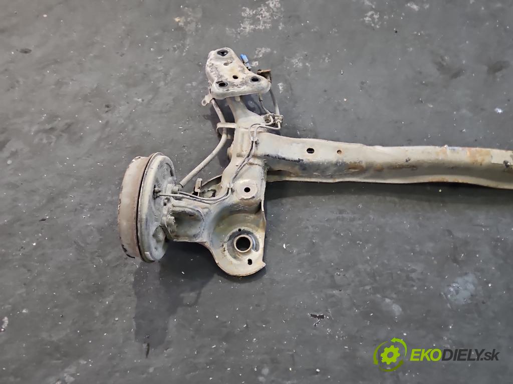 Citroen C4 Cactus 2014-2020 1.6 hdi 92 hp automatic 68 kW 1560 cm3 5- zadní výztuha  (Zadní výztuha)