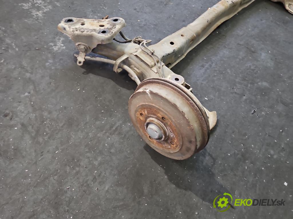 Citroen C4 Cactus 2014-2020 1.6 hdi 92 hp automatic 68 kW 1560 cm3 5- zadní výztuha  (Zadní výztuha)