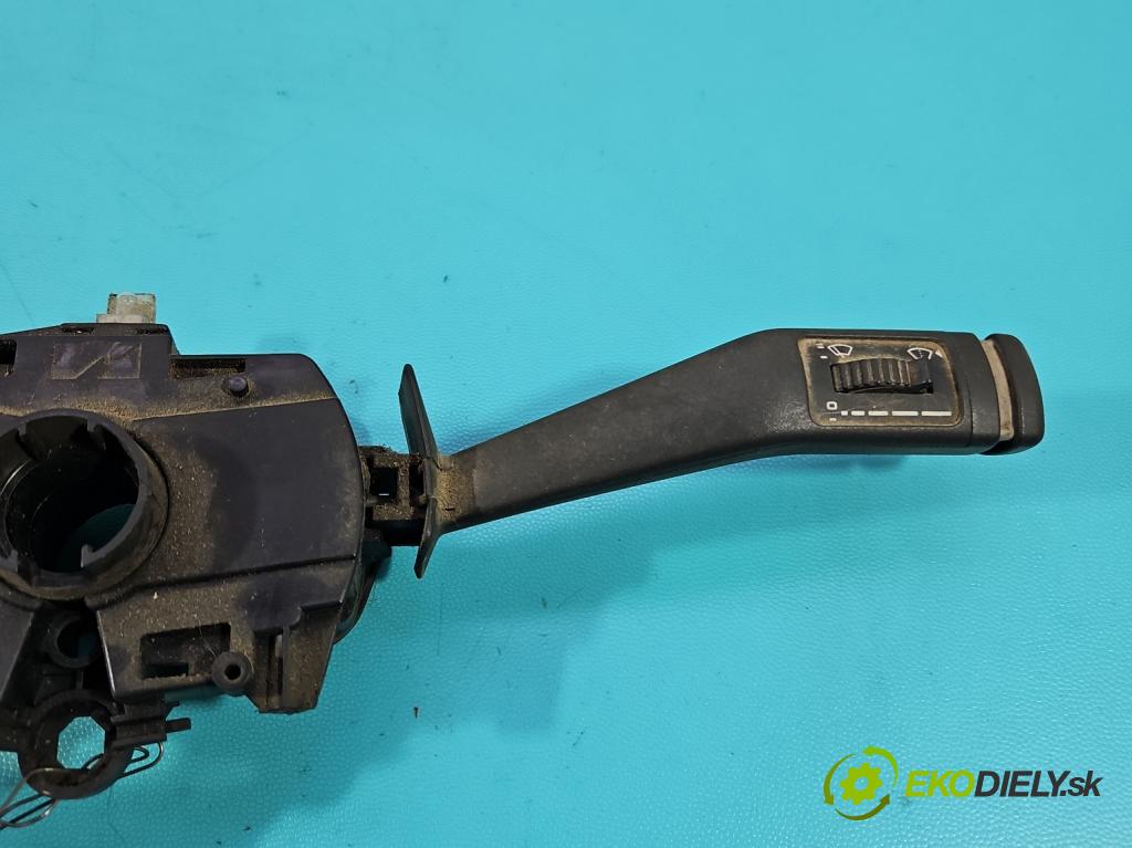 Land rover Discovery I 1989-1998 2.5 TD 113 HP manual 83 kW 2497 cm3 3- prepínač komplex:  (Prepínacie páčky pod volantom)