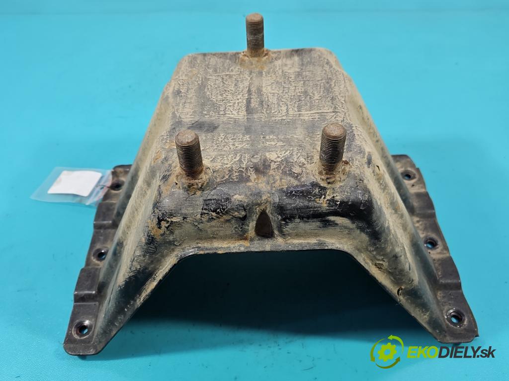 Land rover Discovery I 1989-1998 2.5 TD 113 HP manual 83 kW 2497 cm3 3- Upevnenie: kolesa ozubeného