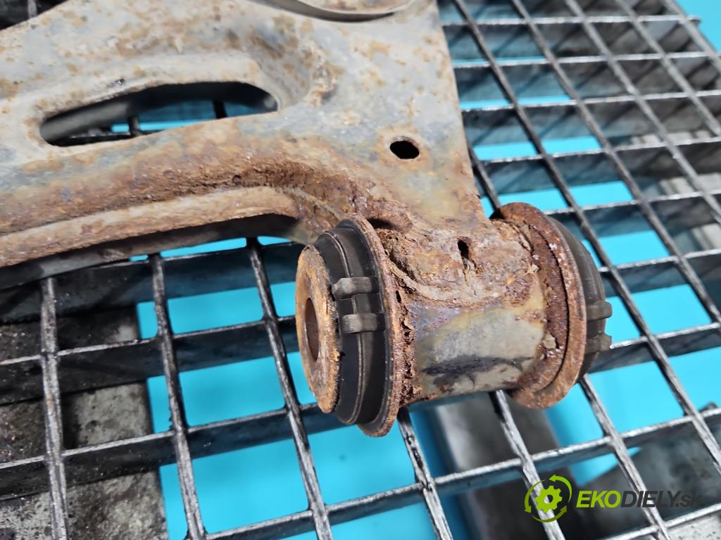 Mercedes C W202 1993-2001 1.8 122 HP manual 90 kW 1799 cm3 4- predné ľavý  (Kľučka dverí ostatné)