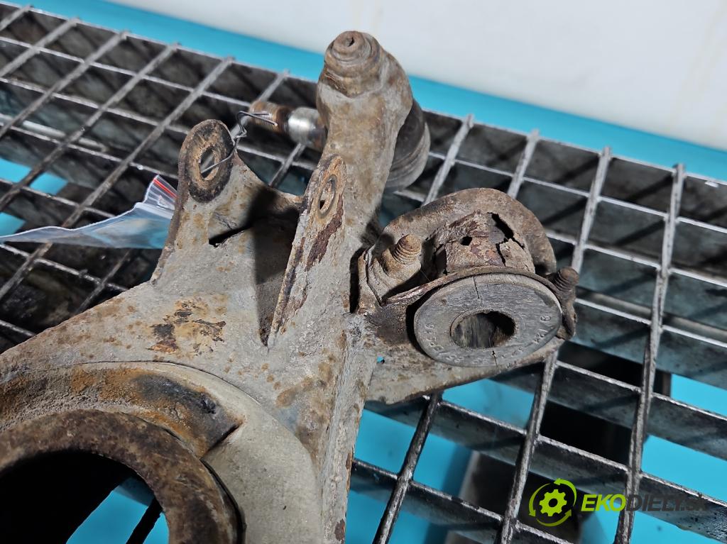 Mercedes C W202 1993-2001 1.8 122 HP manual 90 kW 1799 cm3 4- predné ľavý  (Kľučka dverí ostatné)