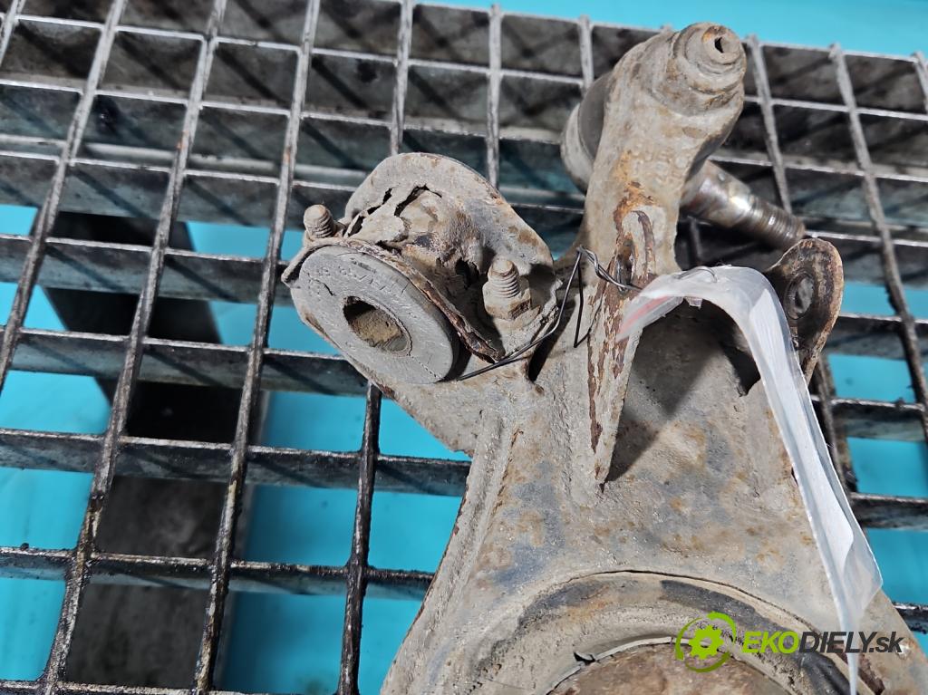 Mercedes C W202 1993-2001 1.8 122 HP manual 90 kW 1799 cm3 4- predné pravý  (Kľučka dverí ostatné)