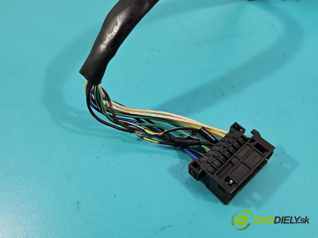 Mercedes C W202 1993-2001 1.8 122 HP manual 90 kW 1799 cm3 4- prepínač komplex:  (Prepínacie páčky pod volantom)