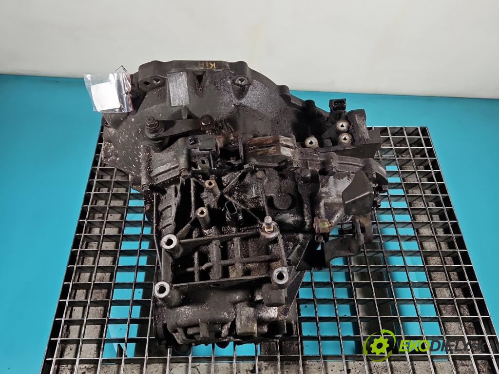 Kia Carens III  2006-2013 2.0 16V 144 HP manual 106 kW 1998 cm3 5- prevodovka stupeň,rýchlosť manual L7