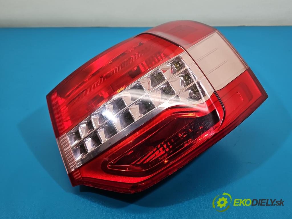 Citroen C5 II 2008-2017 2.0 hdi 136 HP automatic 100 kW 1997 cm3 4- svetlo / reflektor zadné pravé 9681063680 (Kľučka dverí ostatné)