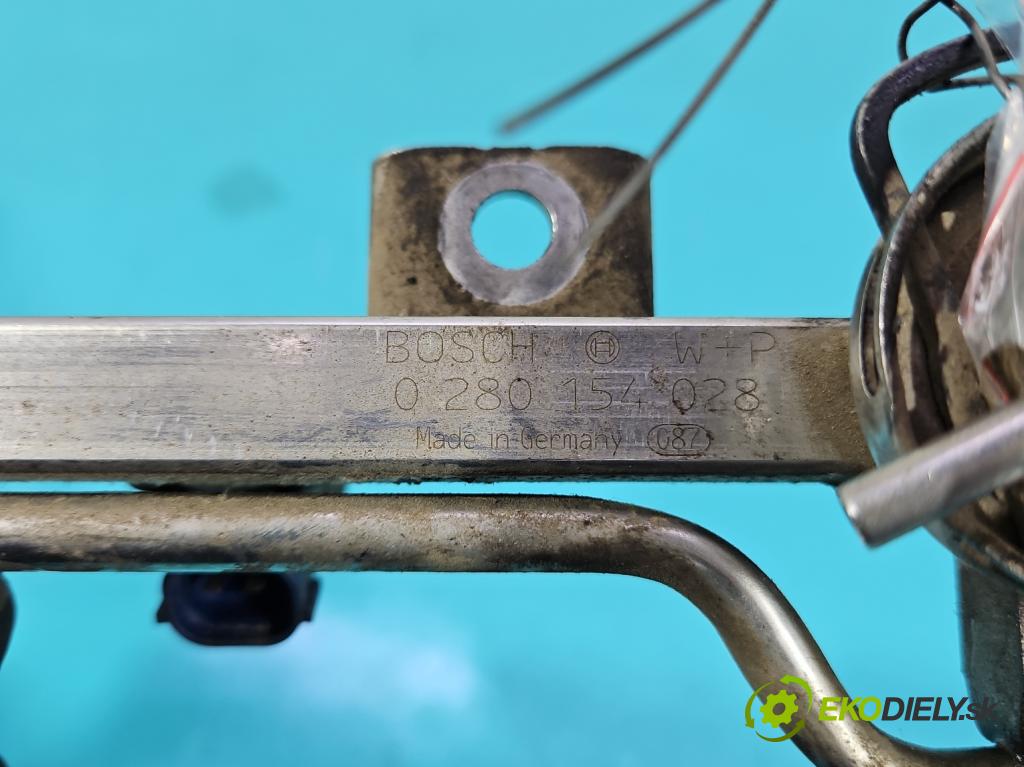 Nissan Micra K11 1992-2003 1.0 16V 60 hp manual 44 kW 998 cm3 3- vstřikovač 16600-1F700 (Vstřikovač paliva)