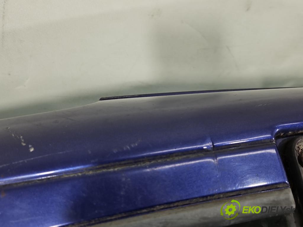 Nissan Micra K11 1992-2003 1.0 16V 60 HP manual 44 kW 998 cm3 3- nárazník predné 620221F500 (Kľučka dverí ostatné)