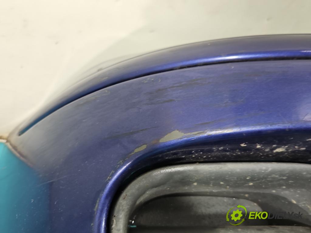 Nissan Micra K11 1992-2003 1.0 16V 60 HP manual 44 kW 998 cm3 3- nárazník predné 620221F500 (Kľučka dverí ostatné)