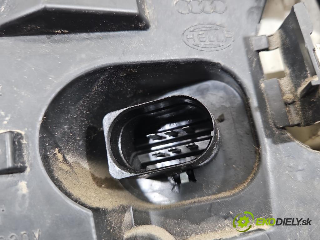 Audi A4 B6 2000-2004 2.0 20v 131 HP manual 96 kW 1984 cm3 4- svetlo / reflektor zadné pravé 8E0945096 (Kľučka dverí ostatné)