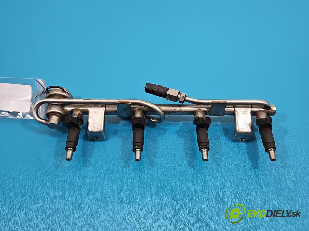 Audi A4 B6 2000-2004 2.0 20v 131 HP manual 96 kW 1984 cm3 4- vstrek 06B133551T (Vstrekovač paliva)