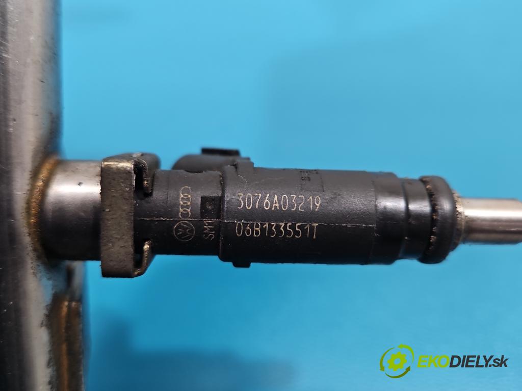 Audi A4 B6 2000-2004 2.0 20v 131 HP manual 96 kW 1984 cm3 4- vstrek 06B133551T (Vstrekovač paliva)