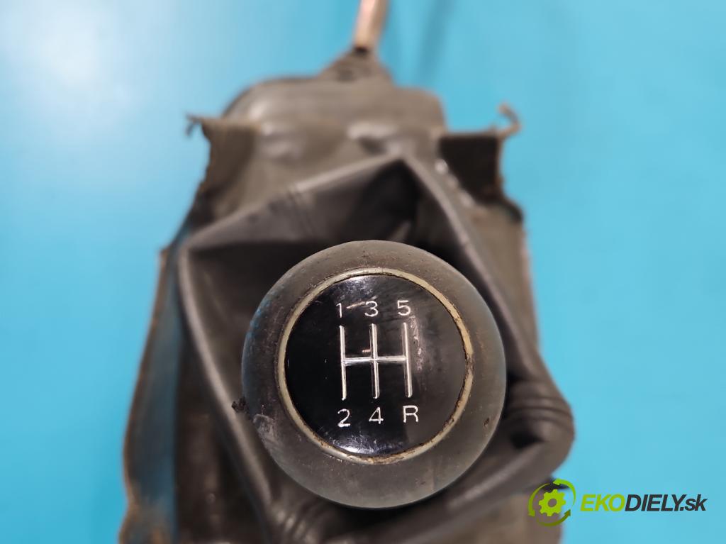 Audi A4 B6 2000-2004 2.0 20v 131 HP manual 96 kW 1984 cm3 4- Páka: Změny: stupeň,rýchlosť 8E0711025 (Rýchlostná páka (kulisa))