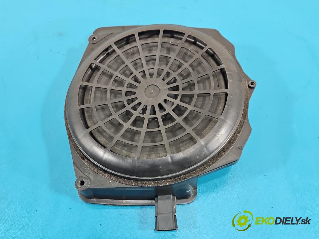 Audi A4 B6 2000-2004 2.0 20v 131 HP manual 96 kW 1984 cm3 4- reproduktory komplet 8E0035411