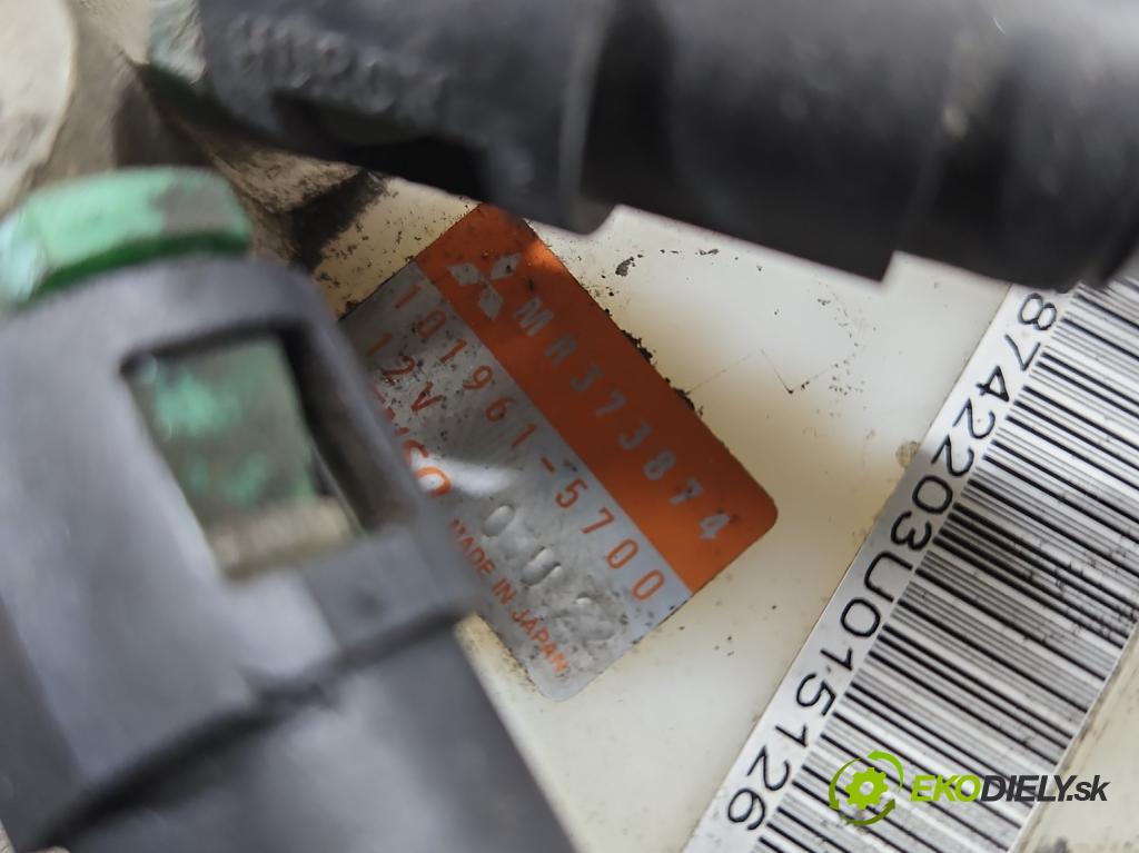 Mitsubishi Carisma 1.8 gdi: 122 HP manual 90 kW 1834 cm3 5- čerpadlo palivo 101961-5700