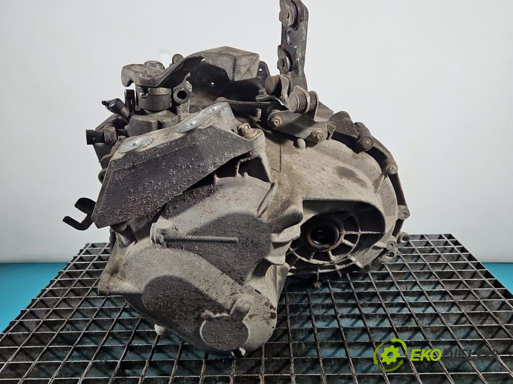 Opel Vectra C 2002-2008 1.9 cdti 120 HP manual 88 kW 1910 cm3 5- prevodovka stupeň,rýchlosť manual F40