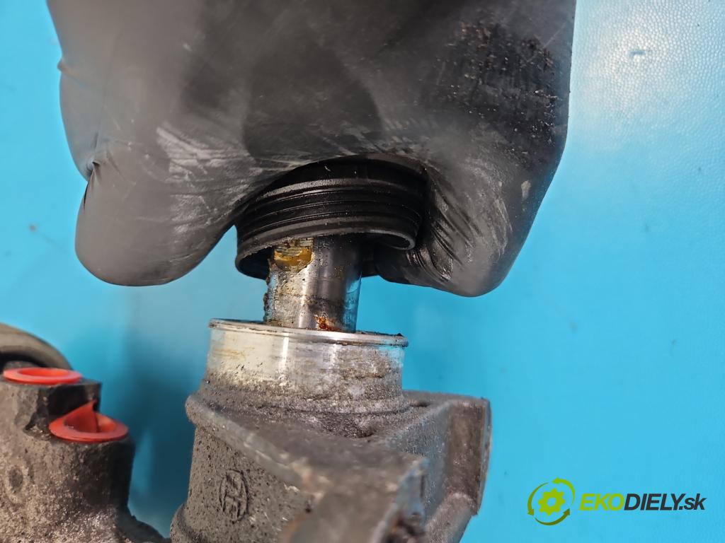 Seat Leon I 1999-2005 1.6 16v 105 HP manual 77 kW 1598 cm3 5- Ozubené kolo: volant