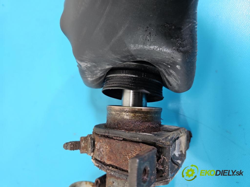 Seat Leon I 1999-2005 1.6 16v 105 HP manual 77 kW 1598 cm3 5- Ozubené kolo: volant