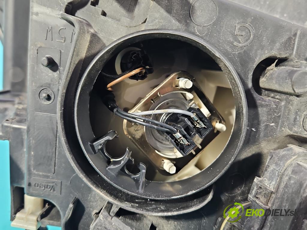 Renault Scenic III 2009-2016 1.5 dci 95 HP manual 70 kW 1461 cm3 5- Reflektor: ľavý 260600023R (Kľučka dverí ostatné)