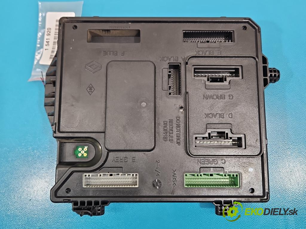 Renault Scenic III 2009-2016 1.5 dci 95 HP manual 70 kW 1461 cm3 5- riadiaca jednotka ostatné S180098001