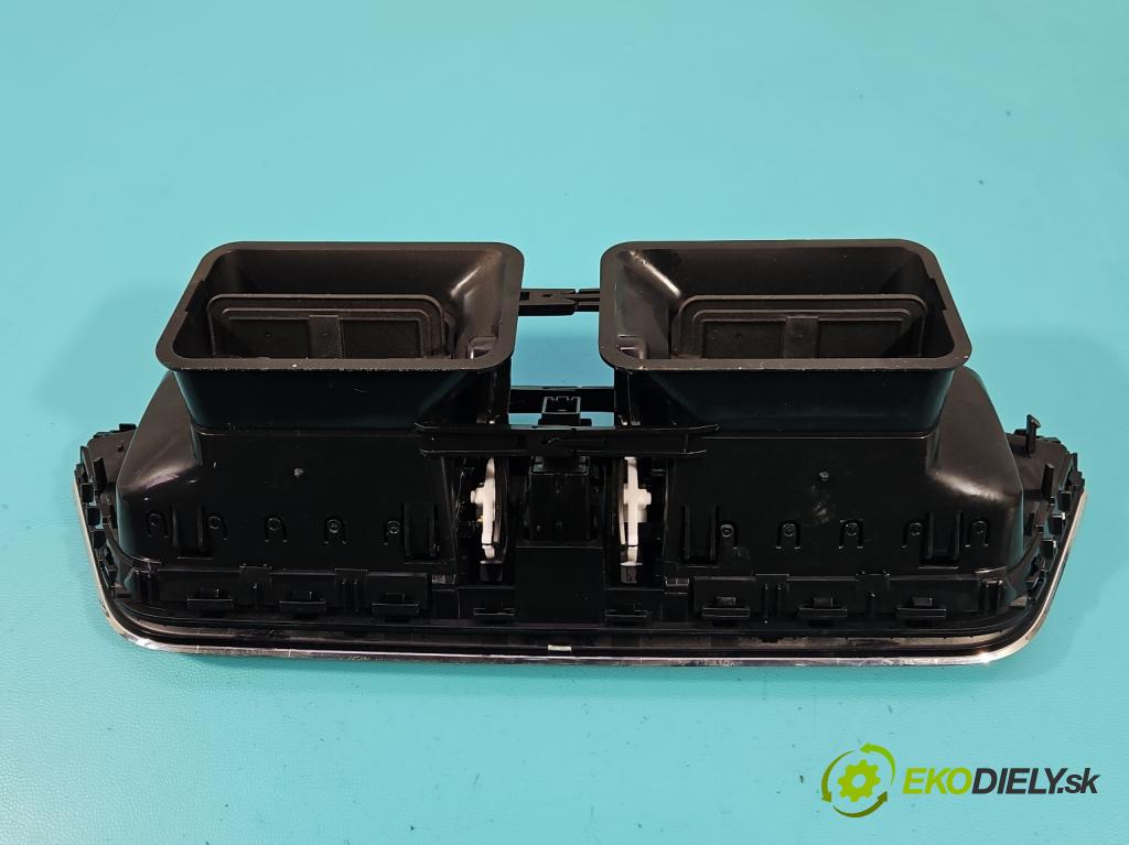 Skoda Octavia III 2013- 2.0 tdi 150 HP manual 110 kW 1968 cm3 5- Mřížka: kúrenia stredová 5E0820951A (Mriežka kúrenia (fukár))