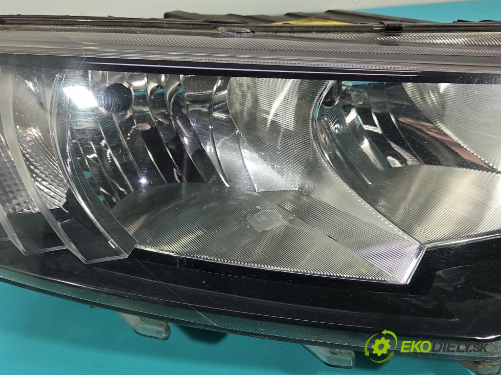 Skoda Octavia III 2013- 2.0 tdi 150 HP manual 110 kW 1968 cm3 5- Reflektor: pravý 5E1941016 (Svetlo predné pravé)