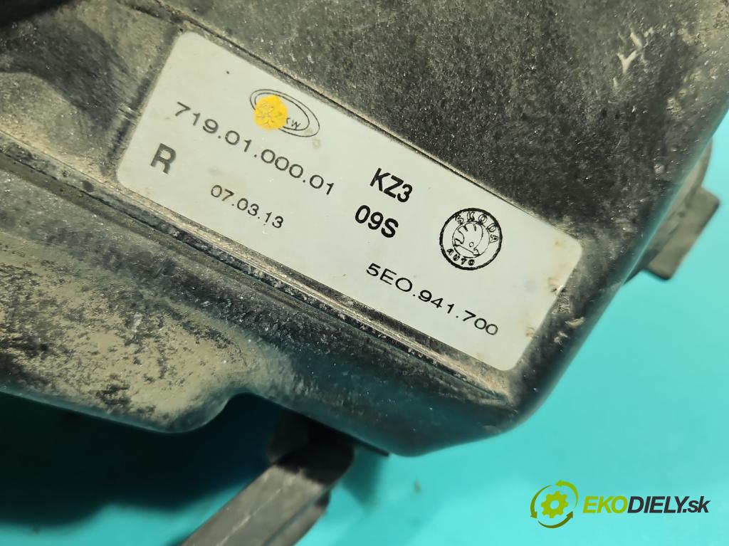 Skoda Octavia III 2013- 2.0 tdi 150 HP manual 110 kW 1968 cm3 5- Halogen pravý 5E0941700 (Kľučka dverí ostatné)