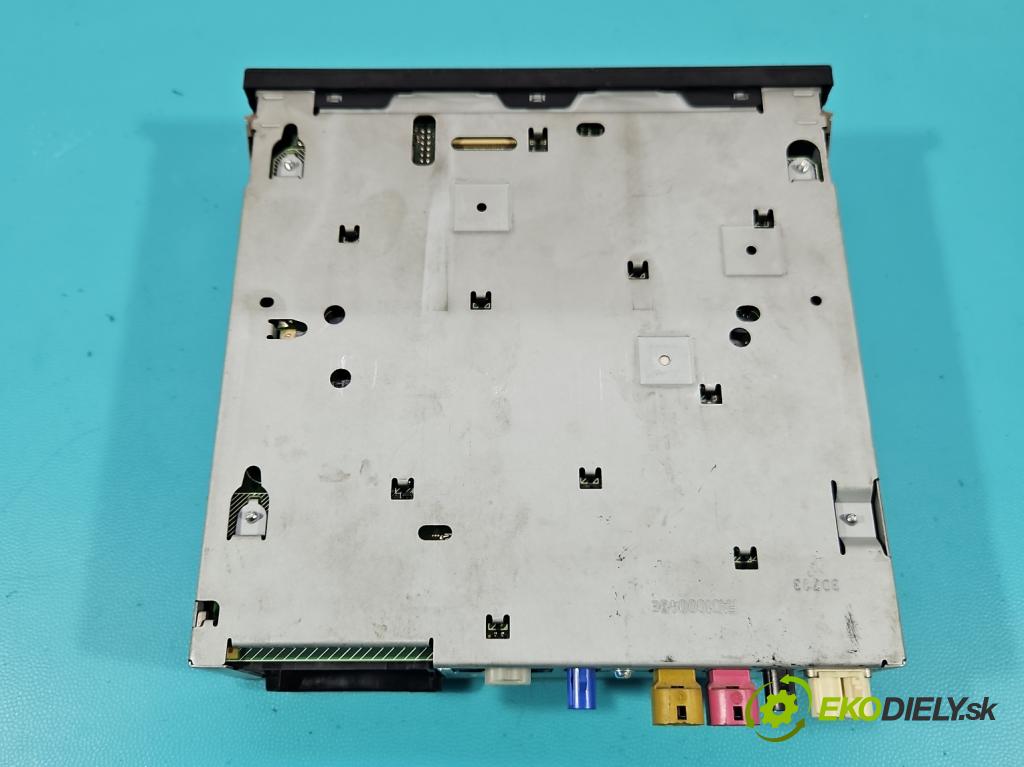 Skoda Octavia III 2013- 2.0 tdi 150 HP manual 110 kW 1968 cm3 5- Navigácia: čítačka 5E0035874