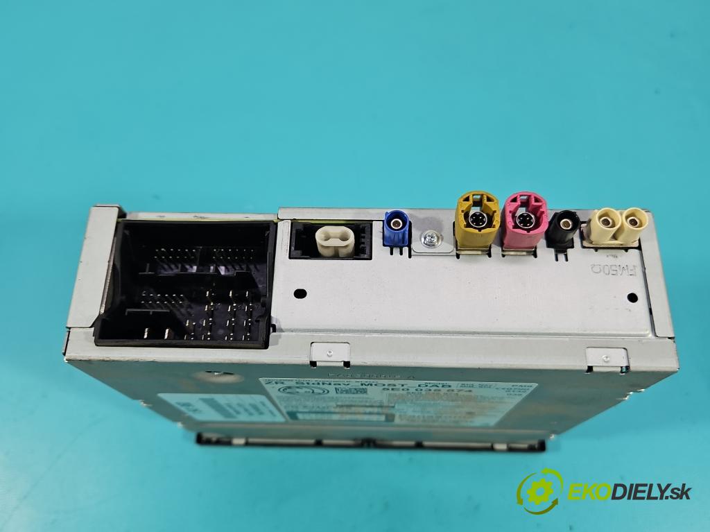 Skoda Octavia III 2013- 2.0 tdi 150 HP manual 110 kW 1968 cm3 5- Navigácia: čítačka 5E0035874