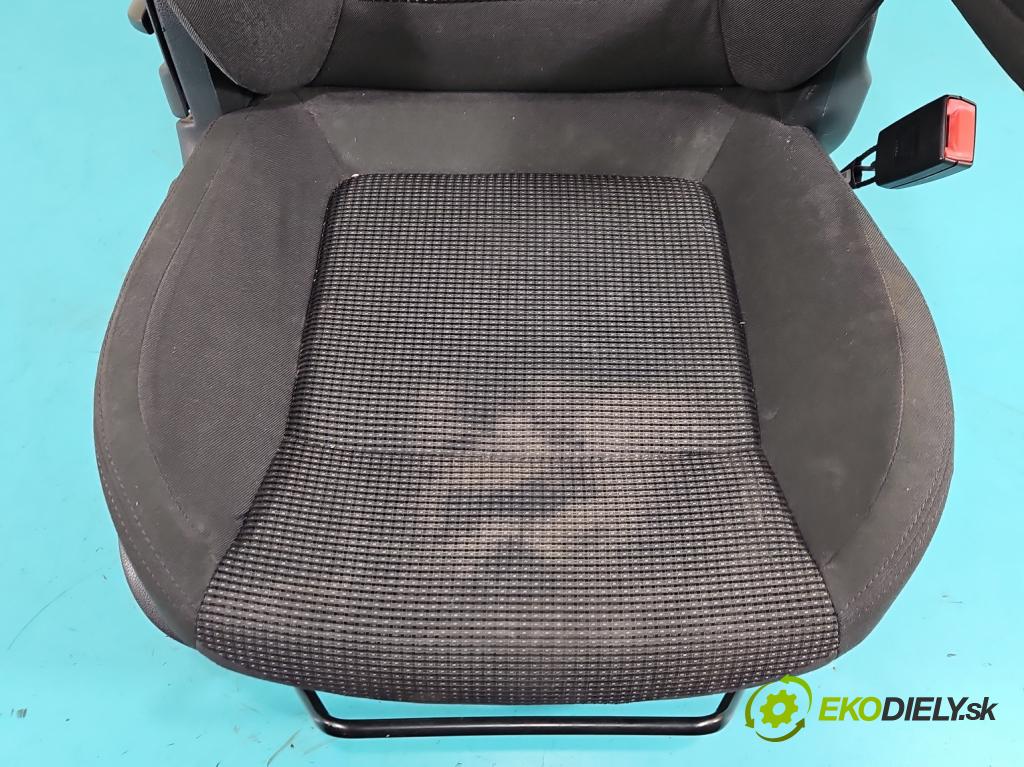 Peugeot 5008 I 2009-2017 1.6 hdi 111KM manual 82 kW 1560 cm3 5- Sedadlo pravý  (Sedadlo)