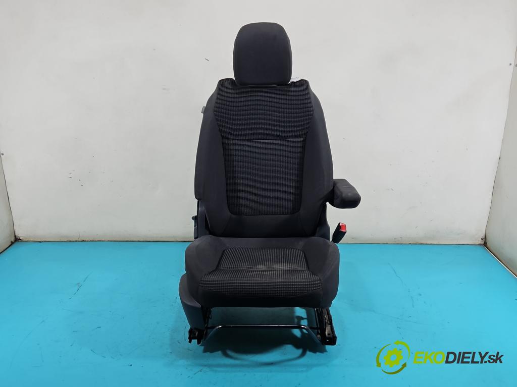 Peugeot 5008 I 2009-2017 1.6 hdi 111KM manual 82 kW 1560 cm3 5- Sedačka pravý  (Sedadlo)