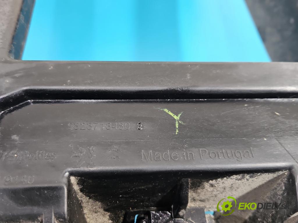 Peugeot 2008 II 2019- 1.2 12V 131 HP automatic 96 kW 1199 cm3 5- pas predný 9823718480 (Výstuha predná)