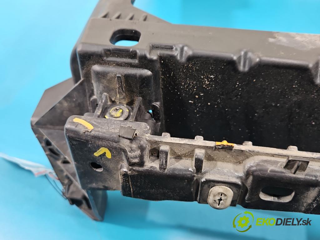 Peugeot 2008 II 2019- 1.2 12V 131 HP automatic 96 kW 1199 cm3 5- pas predný 9823718480 (Výstuha predná)