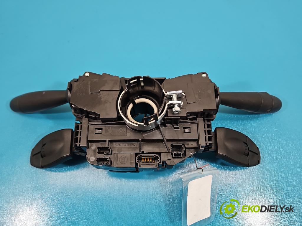 Peugeot 5008 I 2009-2017 1.6 hdi 111KM manual 82 kW 1560 cm3 5- prepínač komplex: 96773911XT (Prepínacie páčky pod volantom)