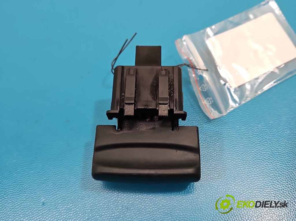 Peugeot 5008 I 2009-2017 1.6 hdi 111KM manual 82 kW 1560 cm3 5- prepínač brzda: ručný 9666405677 (Prepínacie páčky pod volantom)