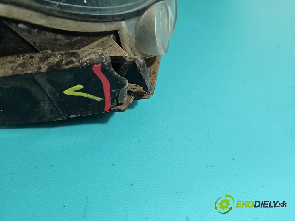 Peugeot 5008 I 2009-2017 1.6 hdi 111KM manual 82 kW 1560 cm3 5- Reflektor: pravý 9682519080 (Svetlo predné pravé)